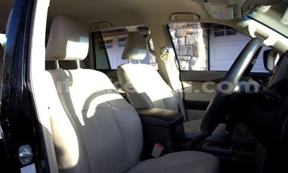 Oofamaa Toyota Land Cruiser Prado Black Makiinaa iti Mombasa keessatti Coastal Kenya keessatti Oofamaa Toyota Land Cruiser Prado Black Makiinaa iti Mombasa keessatti Coastal Kenya keessatti