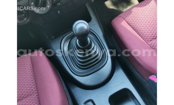 Nunua Imported Toyota Hilux Nyeupe Gari ndani ya Import - Dubai nchini Kati Kenya Nunua Imported Toyota Hilux Nyeupe Gari ndani ya Import - Dubai nchini Kati Kenya