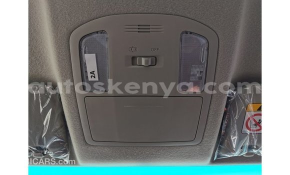 Imported Toyota Hilux White Makiinaa iti Import - Dubai keessatti Central Kenya keessatti Imported Toyota Hilux White Makiinaa iti Import - Dubai keessatti Central Kenya keessatti