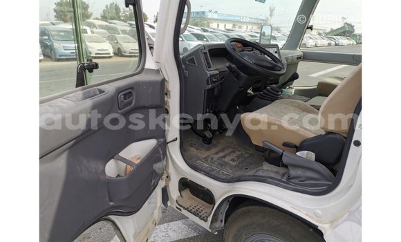 Nunua Imported Toyota Coaster Nyeupe Gari ndani ya Import - Dubai nchini Kati Kenya Nunua Imported Toyota Coaster Nyeupe Gari ndani ya Import - Dubai nchini Kati Kenya