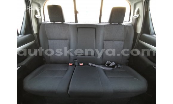 Imported Toyota Hilux White Makiinaa iti Import - Dubai keessatti Central Kenya keessatti Imported Toyota Hilux White Makiinaa iti Import - Dubai keessatti Central Kenya keessatti