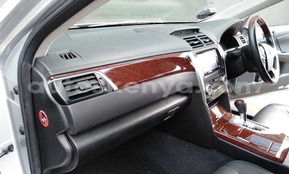 Oofamaa Toyota Camry Silver Makiinaa iti Mombasa keessatti Coastal Kenya keessatti Oofamaa Toyota Camry Silver Makiinaa iti Mombasa keessatti Coastal Kenya keessatti