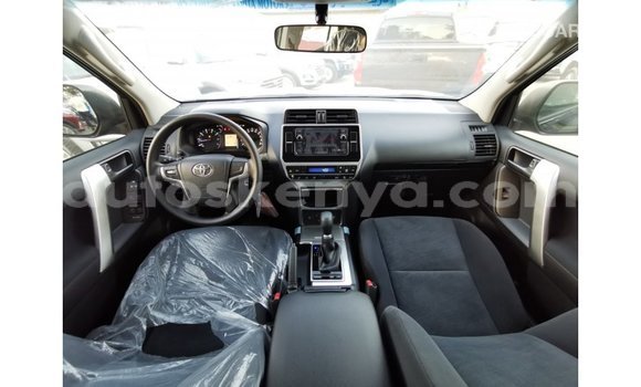 Nunua Imported Toyota Prado Nyeusi Gari ndani ya Import - Dubai nchini Kati Kenya Nunua Imported Toyota Prado Nyeusi Gari ndani ya Import - Dubai nchini Kati Kenya
