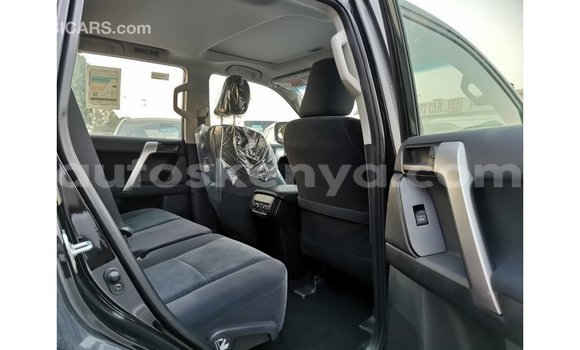 Nunua Imported Toyota Prado Nyeusi Gari ndani ya Import - Dubai nchini Kati Kenya Nunua Imported Toyota Prado Nyeusi Gari ndani ya Import - Dubai nchini Kati Kenya