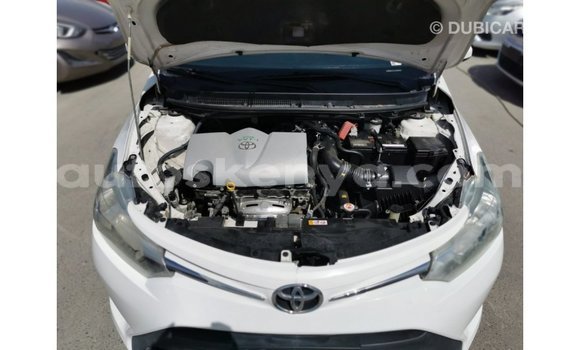 Nunua Imported Toyota Yaris Nyeupe Gari ndani ya Import - Dubai nchini Kati Kenya Nunua Imported Toyota Yaris Nyeupe Gari ndani ya Import - Dubai nchini Kati Kenya