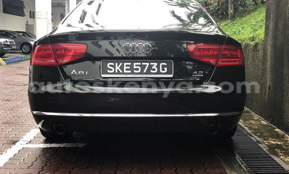 Oofamaa Audi A8 Black Makiinaa iti Mombasa keessatti Coastal Kenya keessatti