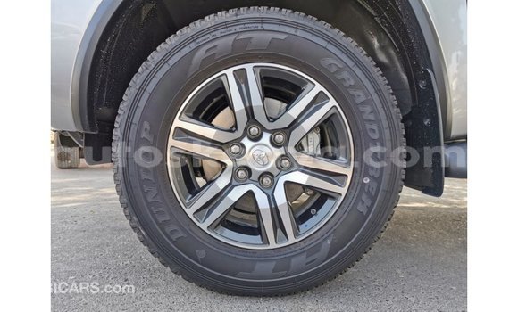 Nunua Imported Toyota Fortuner Nyingine Gari ndani ya Import - Dubai nchini Kati Kenya Nunua Imported Toyota Fortuner Nyingine Gari ndani ya Import - Dubai nchini Kati Kenya