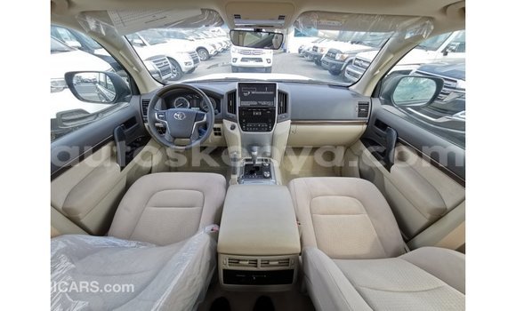 Imported Toyota Land Cruiser Other Makiinaa iti Import - Dubai keessatti Central Kenya keessatti Imported Toyota Land Cruiser Other Makiinaa iti Import - Dubai keessatti Central Kenya keessatti