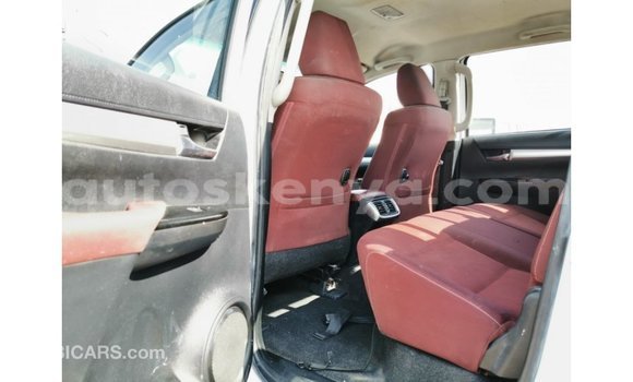 Nunua Imported Toyota Hilux Nyeupe Gari ndani ya Import - Dubai nchini Kati Kenya Nunua Imported Toyota Hilux Nyeupe Gari ndani ya Import - Dubai nchini Kati Kenya