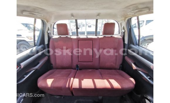 Nunua Imported Toyota Hilux Nyeupe Gari ndani ya Import - Dubai nchini Kati Kenya Nunua Imported Toyota Hilux Nyeupe Gari ndani ya Import - Dubai nchini Kati Kenya