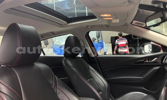 Oofamaa Mazda 3 Red Makiinaa iti Mombasa keessatti Coastal Kenya keessatti Oofamaa Mazda 3 Red Makiinaa iti Mombasa keessatti Coastal Kenya keessatti