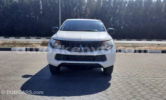 Nunua Imported Mitsubishi L200 Nyeupe Gari ndani ya Import - Dubai nchini Kati Kenya Nunua Imported Mitsubishi L200 Nyeupe Gari ndani ya Import - Dubai nchini Kati Kenya