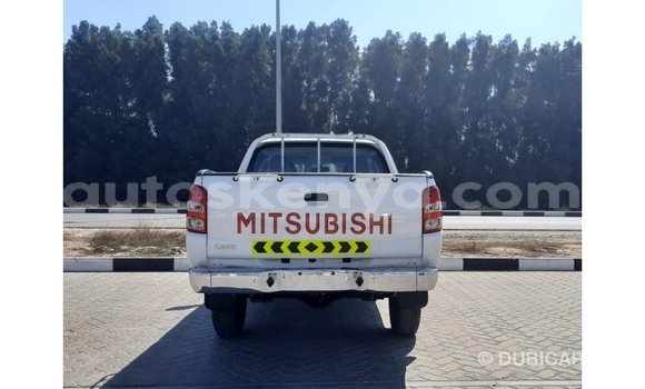 Nunua Imported Mitsubishi L200 Nyeupe Gari ndani ya Import - Dubai nchini Kati Kenya Nunua Imported Mitsubishi L200 Nyeupe Gari ndani ya Import - Dubai nchini Kati Kenya