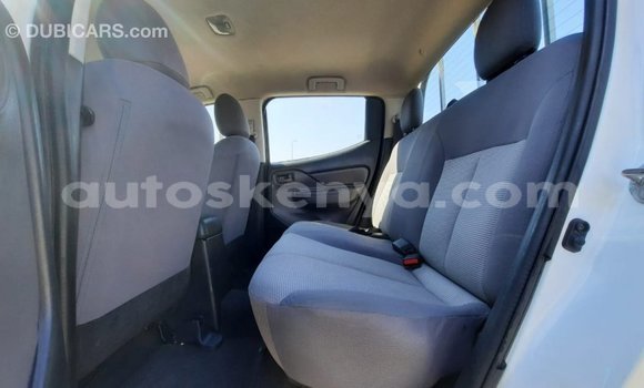 Nunua Imported Mitsubishi L200 Nyeupe Gari ndani ya Import - Dubai nchini Kati Kenya Nunua Imported Mitsubishi L200 Nyeupe Gari ndani ya Import - Dubai nchini Kati Kenya