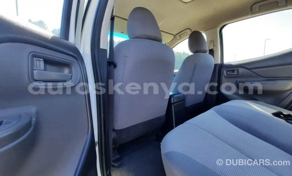 Nunua Imported Mitsubishi L200 Nyeupe Gari ndani ya Import - Dubai nchini Kati Kenya Nunua Imported Mitsubishi L200 Nyeupe Gari ndani ya Import - Dubai nchini Kati Kenya