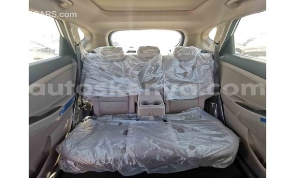 Imported Hyundai Tucson White Makiinaa iti Import - Dubai keessatti Central Kenya keessatti Imported Hyundai Tucson White Makiinaa iti Import - Dubai keessatti Central Kenya keessatti