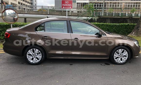 Oofamaa Volkswagen Jetta Brown Makiinaa iti Mombasa keessatti Coastal Kenya keessatti Oofamaa Volkswagen Jetta Brown Makiinaa iti Mombasa keessatti Coastal Kenya keessatti
