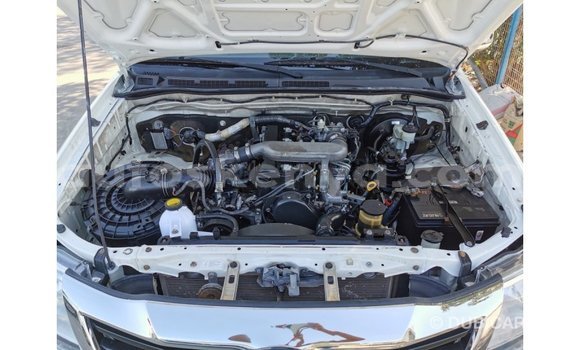 Buy Import Toyota Hilux White Car in Import - Dubai in Central Kenya Buy Import Toyota Hilux White Car in Import - Dubai in Central Kenya