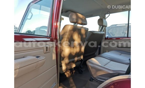 Imported Toyota Land Cruiser Red Makiinaa iti Import - Dubai keessatti Central Kenya keessatti Imported Toyota Land Cruiser Red Makiinaa iti Import - Dubai keessatti Central Kenya keessatti
