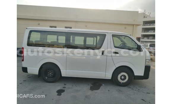 Buy Import Toyota DA White Truck in Import - Dubai in Central Kenya Buy Import Toyota DA White Truck in Import - Dubai in Central Kenya