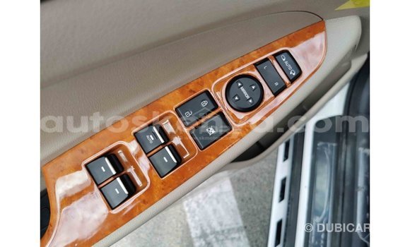 Nunua Imported Hyundai Tucson Nyeupe Gari ndani ya Import - Dubai nchini Kati Kenya Nunua Imported Hyundai Tucson Nyeupe Gari ndani ya Import - Dubai nchini Kati Kenya