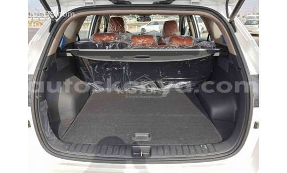 Nunua Imported Hyundai Tucson Nyeupe Gari ndani ya Import - Dubai nchini Kati Kenya Nunua Imported Hyundai Tucson Nyeupe Gari ndani ya Import - Dubai nchini Kati Kenya