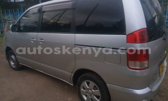Oofamaa Toyota Noah Silver Makiinaa iti Limuru keessatti Nairobi keessatti Oofamaa Toyota Noah Silver Makiinaa iti Limuru keessatti Nairobi keessatti