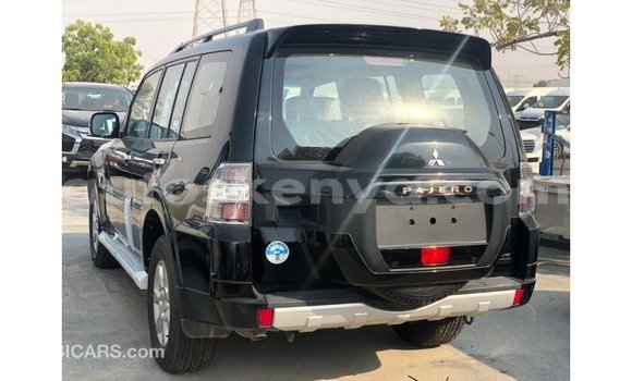 Imported Mitsubishi Pajero Black Makiinaa iti Import - Dubai keessatti Central Kenya keessatti Imported Mitsubishi Pajero Black Makiinaa iti Import - Dubai keessatti Central Kenya keessatti