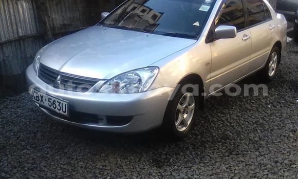 Oofamaa Mitsubishi Lancer Silver Makiinaa iti Thika keessatti Nairobi keessatti Oofamaa Mitsubishi Lancer Silver Makiinaa iti Thika keessatti Nairobi keessatti