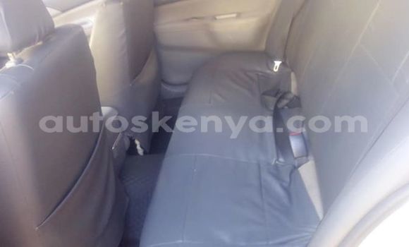 Oofamaa Mitsubishi Lancer Silver Makiinaa iti Thika keessatti Nairobi keessatti Oofamaa Mitsubishi Lancer Silver Makiinaa iti Thika keessatti Nairobi keessatti