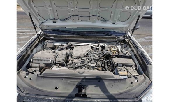Nunua Imported Toyota Prado Nyeupe Gari ndani ya Import - Dubai nchini Kati Kenya Nunua Imported Toyota Prado Nyeupe Gari ndani ya Import - Dubai nchini Kati Kenya