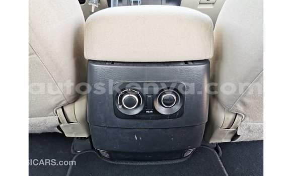 Imported Mitsubishi Pajero White Makiinaa iti Import - Dubai keessatti Central Kenya keessatti Imported Mitsubishi Pajero White Makiinaa iti Import - Dubai keessatti Central Kenya keessatti