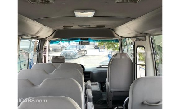 Imported Toyota Coaster White Makiinaa iti Import - Dubai keessatti Central Kenya keessatti Imported Toyota Coaster White Makiinaa iti Import - Dubai keessatti Central Kenya keessatti