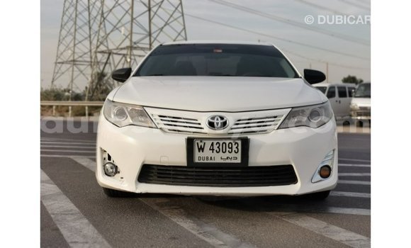 Nunua Imported Toyota Camry Nyeupe Gari ndani ya Import - Dubai nchini Kati Kenya Nunua Imported Toyota Camry Nyeupe Gari ndani ya Import - Dubai nchini Kati Kenya