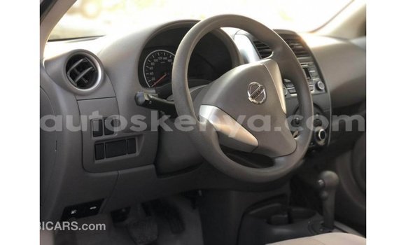 Nunua Imported Nissan Sunny Nyeupe Gari ndani ya Import - Dubai nchini Kati Kenya Nunua Imported Nissan Sunny Nyeupe Gari ndani ya Import - Dubai nchini Kati Kenya