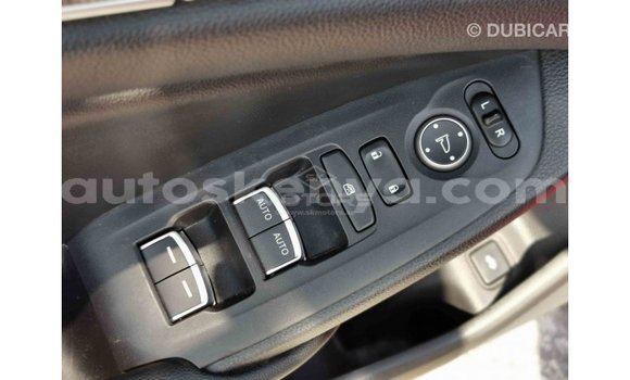 Nunua Imported Honda C Nyekundu Bike ndani ya Import - Dubai nchini Kati Kenya Nunua Imported Honda C Nyekundu Bike ndani ya Import - Dubai nchini Kati Kenya