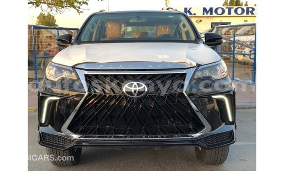Buy Import Toyota Fortuner Black Car in Import - Dubai in Central Kenya Buy Import Toyota Fortuner Black Car in Import - Dubai in Central Kenya