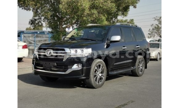Nunua Imported Toyota Land Cruiser Nyeusi Gari ndani ya Import - Dubai nchini Kati Kenya Nunua Imported Toyota Land Cruiser Nyeusi Gari ndani ya Import - Dubai nchini Kati Kenya
