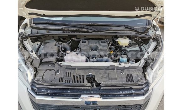 Nunua Imported Toyota Hiace Nyeupe Gari ndani ya Import - Dubai nchini Kati Kenya Nunua Imported Toyota Hiace Nyeupe Gari ndani ya Import - Dubai nchini Kati Kenya