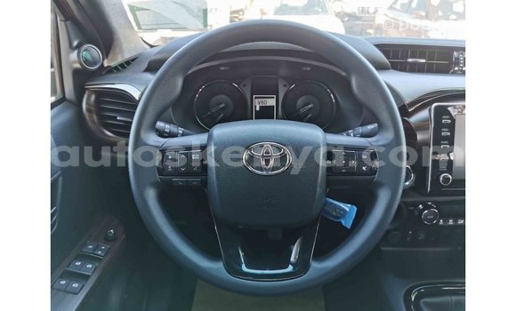 Nunua Imported Toyota Hilux Nyekundu Gari ndani ya Import - Dubai nchini Kati Kenya Nunua Imported Toyota Hilux Nyekundu Gari ndani ya Import - Dubai nchini Kati Kenya