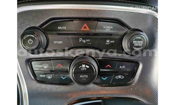 Nunua Imported Dodge Challenger Nyeupe Gari ndani ya Import - Dubai nchini Kati Kenya Nunua Imported Dodge Challenger Nyeupe Gari ndani ya Import - Dubai nchini Kati Kenya