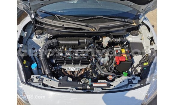 Nunua Imported Suzuki Swift Nyingine Gari ndani ya Import - Dubai nchini Kati Kenya Nunua Imported Suzuki Swift Nyingine Gari ndani ya Import - Dubai nchini Kati Kenya