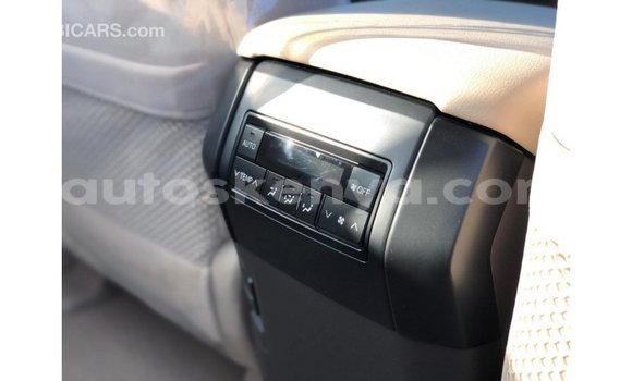 Nunua Imported Toyota Prado Nyeupe Gari ndani ya Import - Dubai nchini Kati Kenya Nunua Imported Toyota Prado Nyeupe Gari ndani ya Import - Dubai nchini Kati Kenya