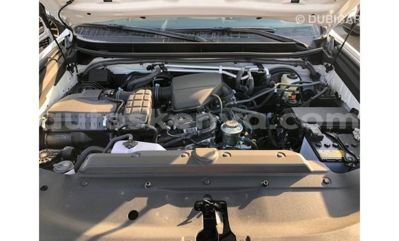 Nunua Imported Toyota Prado Nyeupe Gari ndani ya Import - Dubai nchini Kati Kenya Nunua Imported Toyota Prado Nyeupe Gari ndani ya Import - Dubai nchini Kati Kenya