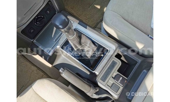 Imported Toyota Prado White Makiinaa iti Import - Dubai keessatti Central Kenya keessatti Imported Toyota Prado White Makiinaa iti Import - Dubai keessatti Central Kenya keessatti