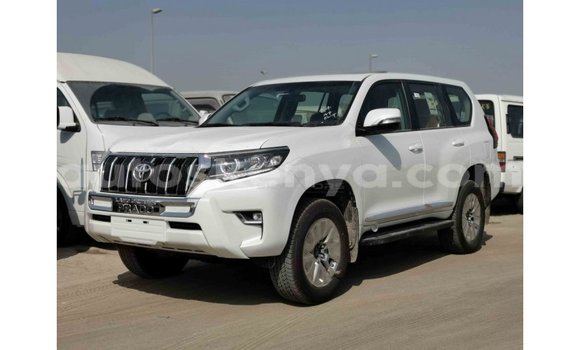 Nunua Imported Toyota Prado Nyeupe Gari ndani ya Import - Dubai nchini Kati Kenya Nunua Imported Toyota Prado Nyeupe Gari ndani ya Import - Dubai nchini Kati Kenya