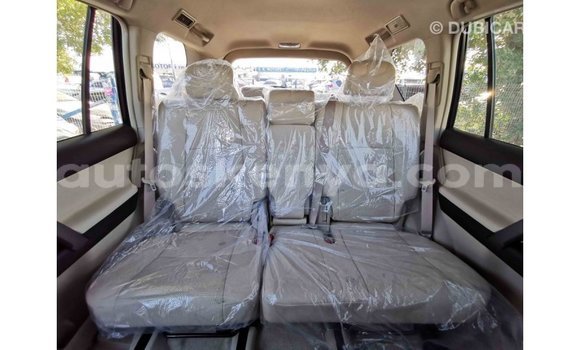 Imported Toyota Prado White Makiinaa iti Import - Dubai keessatti Central Kenya keessatti Imported Toyota Prado White Makiinaa iti Import - Dubai keessatti Central Kenya keessatti