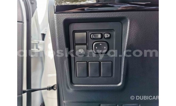 Imported Toyota Prado White Makiinaa iti Import - Dubai keessatti Central Kenya keessatti Imported Toyota Prado White Makiinaa iti Import - Dubai keessatti Central Kenya keessatti