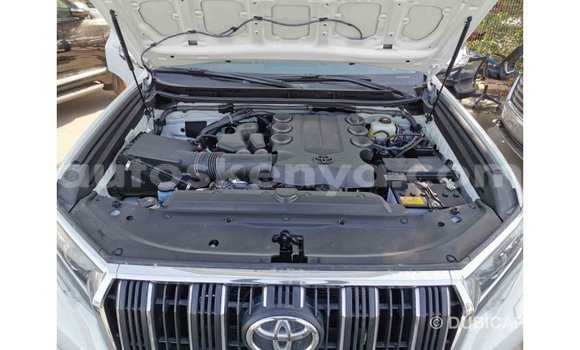 Imported Toyota Prado White Makiinaa iti Import - Dubai keessatti Central Kenya keessatti Imported Toyota Prado White Makiinaa iti Import - Dubai keessatti Central Kenya keessatti