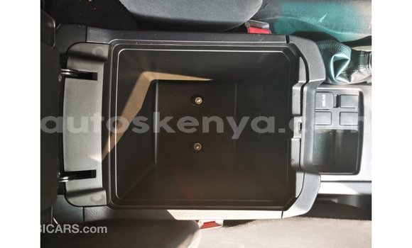Nunua Imported Toyota Prado Nyeupe Gari ndani ya Import - Dubai nchini Kati Kenya Nunua Imported Toyota Prado Nyeupe Gari ndani ya Import - Dubai nchini Kati Kenya